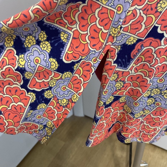 NWT Perfect T, Stretchy Scoop Neck Swing Style with side vents |Size Small - Picture 4 of 9